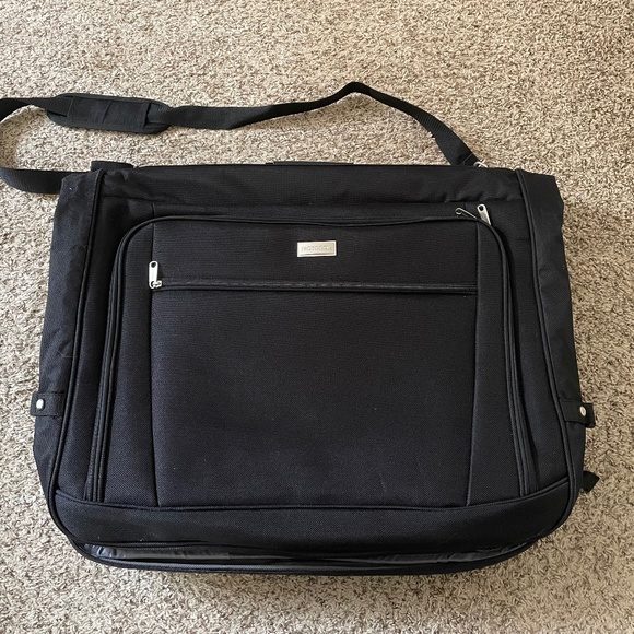 Garment bag- Used Once - Picture 1 of 3